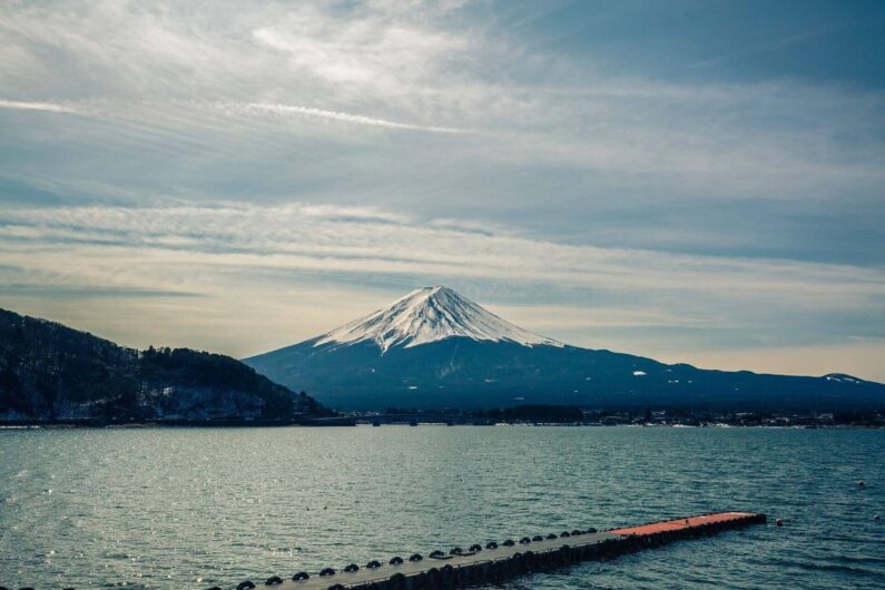 lake 669911 1920(1)